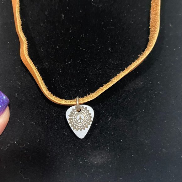 Picks for Peace Leather Cord Guitar Pick Peace Necklace - Picture 2 of 6